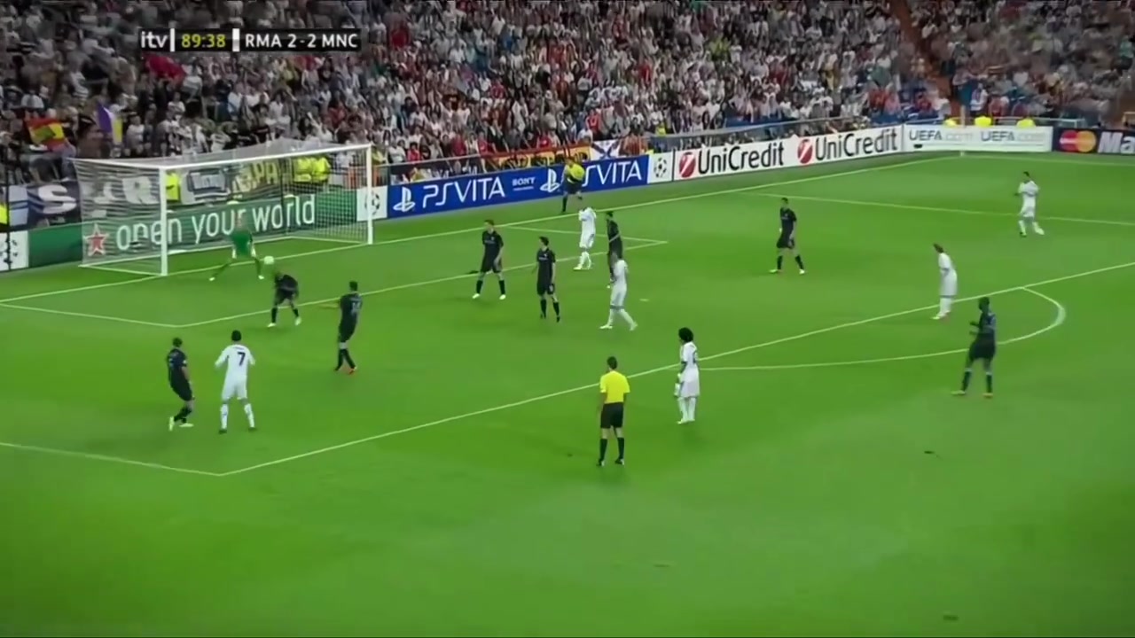 讓穆里尼奧滑跪的一球C羅教科書式的內(nèi)切打門絕殺