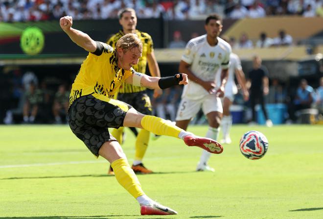 近兩敗戰(zhàn)巴薩皇馬，多特終結(jié)十一場不敗