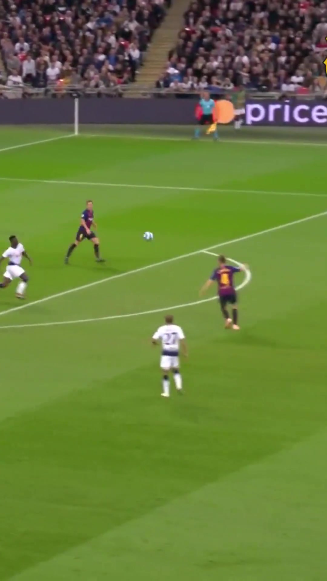 群主退役你還記得這球嗎巴薩官方那頭金發(fā)那個(gè)進(jìn)球那些冠軍