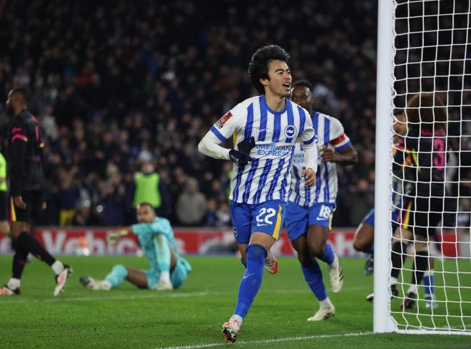 talkSPORT: 三笘薰告知布萊頓續(xù)約留隊