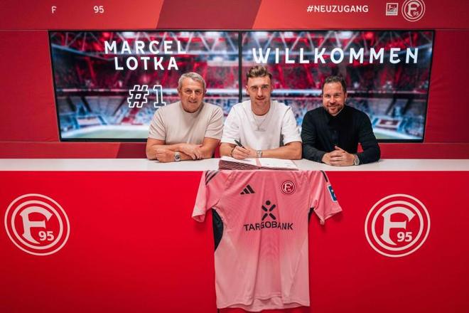 官方：洛特卡自由轉(zhuǎn)會(huì)至杜塞爾多夫，前多特門將。