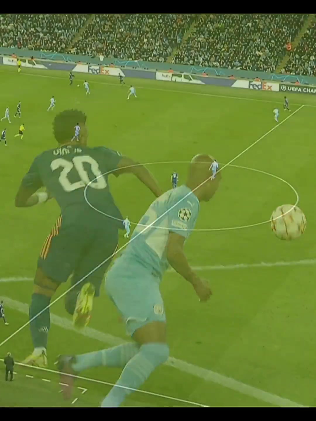 強(qiáng)是真的強(qiáng)還記得維尼修斯對曼城時這次千里走單騎嗎