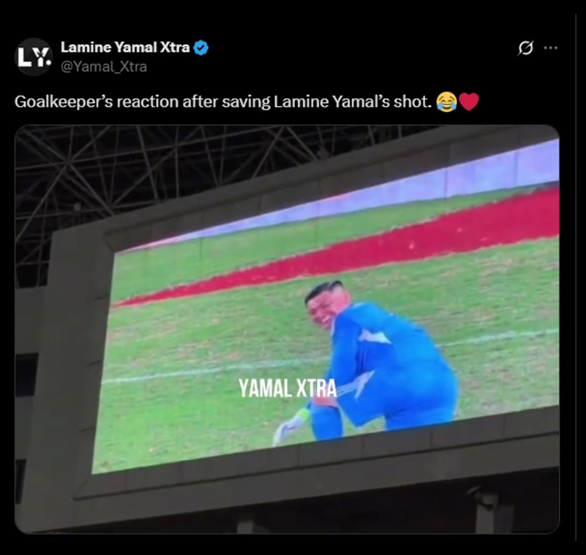 大雷你笑的收斂點(diǎn)國外球迷守門員撲出亞馬爾的射門后的反應(yīng)