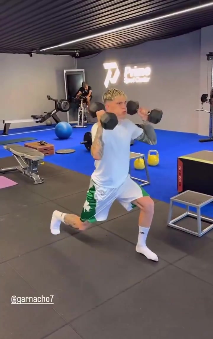 加納喬更新社媒正在進(jìn)行單獨(dú)的個人訓(xùn)練