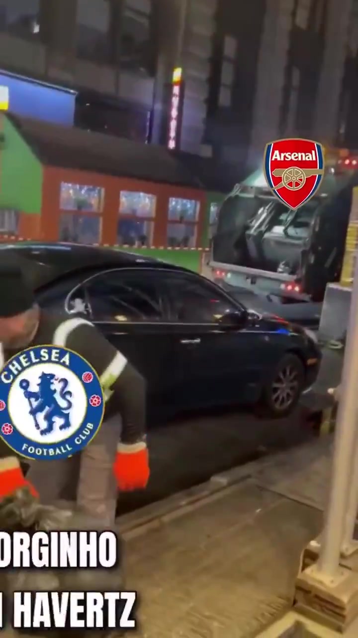 馬杜埃凱也來了外網(wǎng)調(diào)侃切爾西不斷地往阿森納丟垃圾