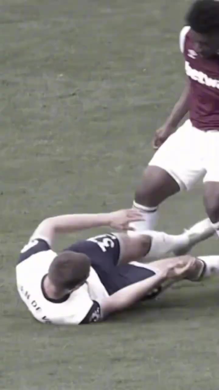 熱刺情景劇劇場(chǎng)庫(kù)杜斯與范德文不得不說(shuō)的故事