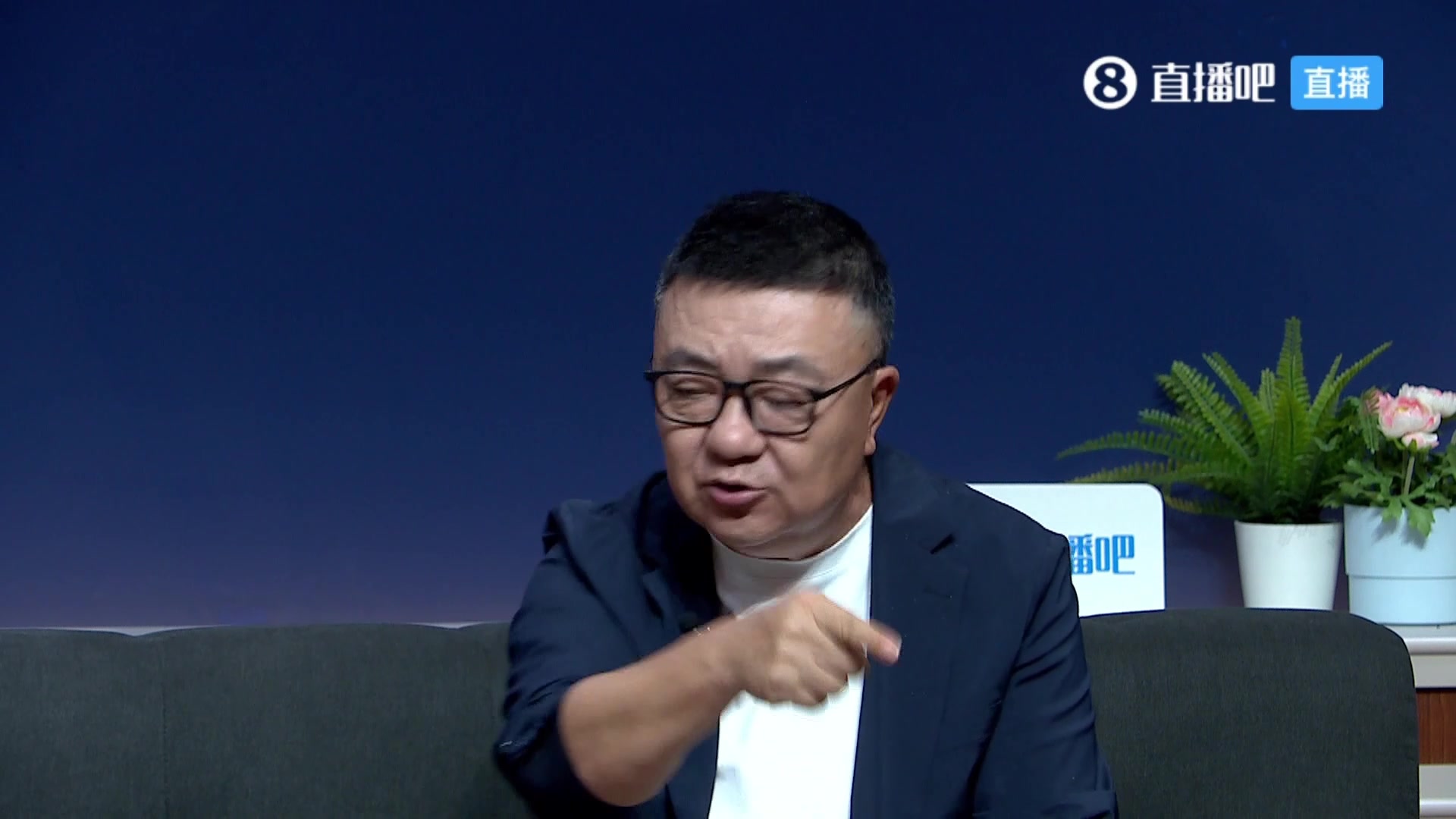 董路批久爾杰維奇下半場(chǎng)換人調(diào)整孩子死了奶媽來了