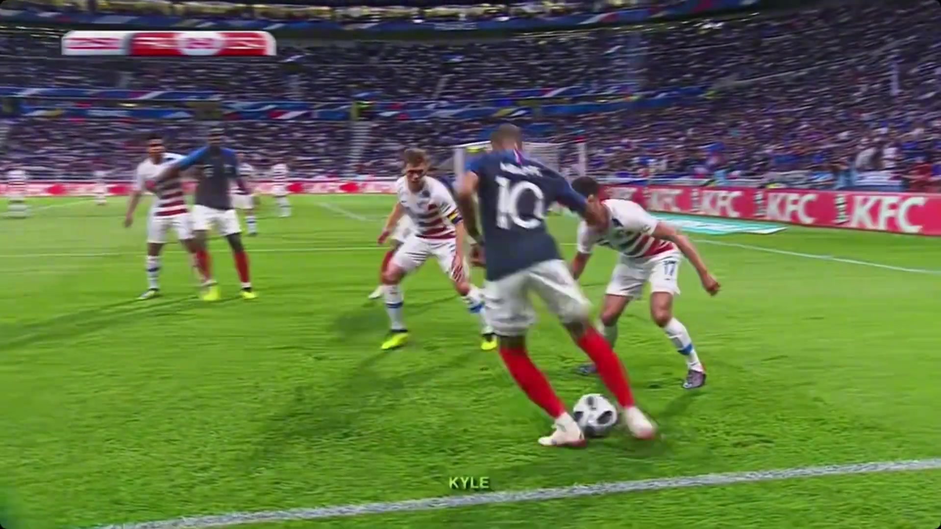 哥只教你一次博格巴現(xiàn)場教姆巴佩過人