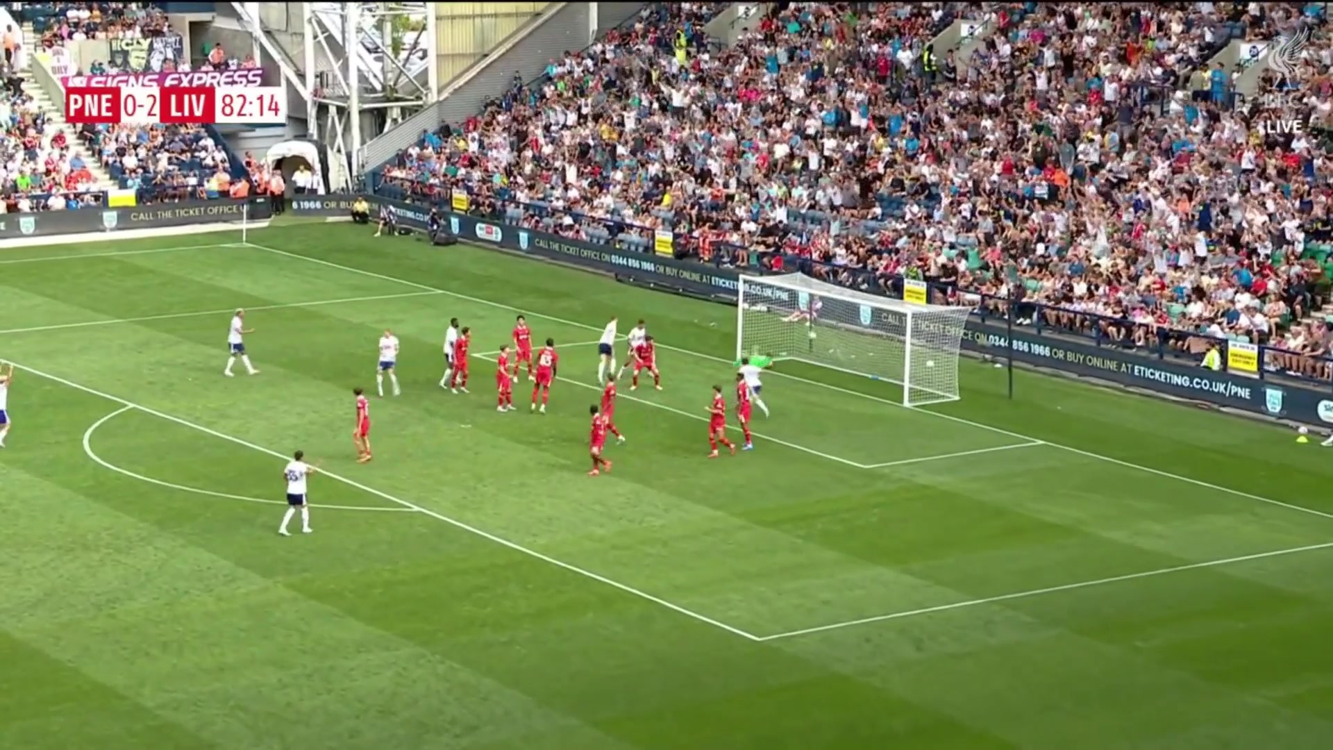 勢大力沉普雷斯頓球員林德希頭槌轟門扳回一球