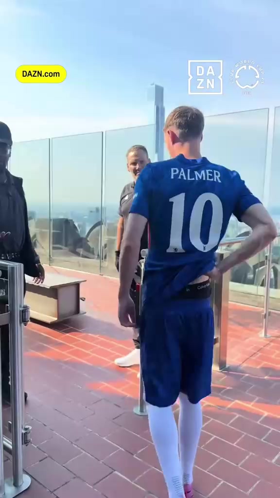 帕爾默完勝金球獎頭號熱門此前世俱杯預熱帕爾默和登貝萊出鏡