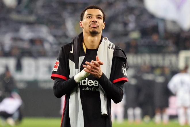 記者：紐卡求購(gòu)?；倏?，估價(jià)9000萬(wàn)歐，法蘭克福持開(kāi)放態(tài)度。