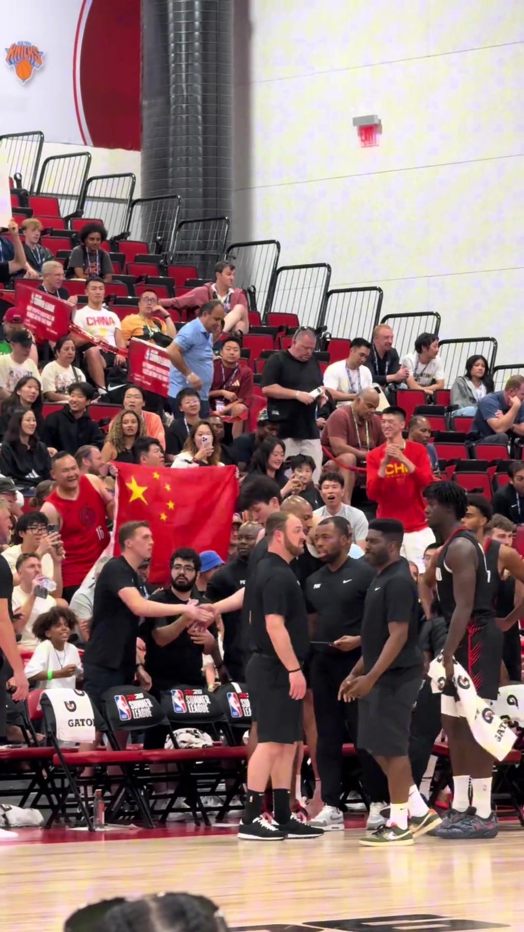 楊瀚森硬生生把拉斯維加斯變成了我們的主場