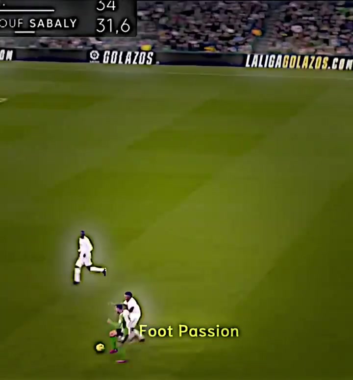 這什么逆天核心可能只有踢球的才懂米利唐這一招有多帥