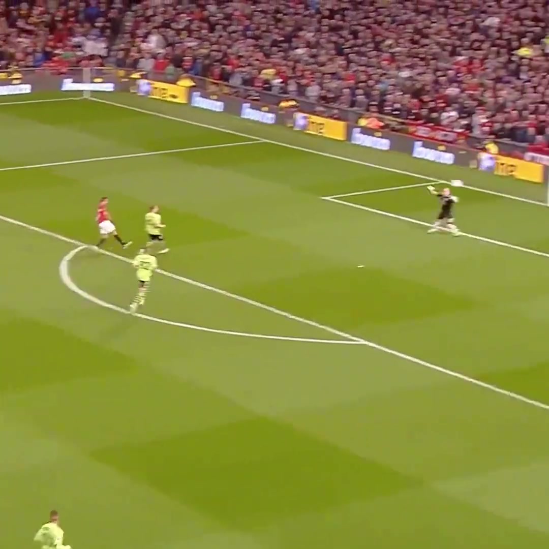 傳說中不會停球的男人范佩西球落地算我輸