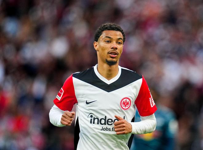 記者：?；倏绥娗槔锲?，簽六年合同協(xié)議。