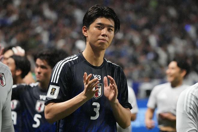 日本足球?qū)＜腋呔掖髞喒诎霙Q賽防死C羅