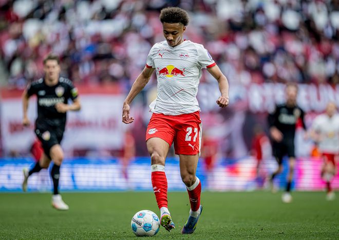 官方：萊比錫18歲戈米斯左腳踝傷，缺席5-6周