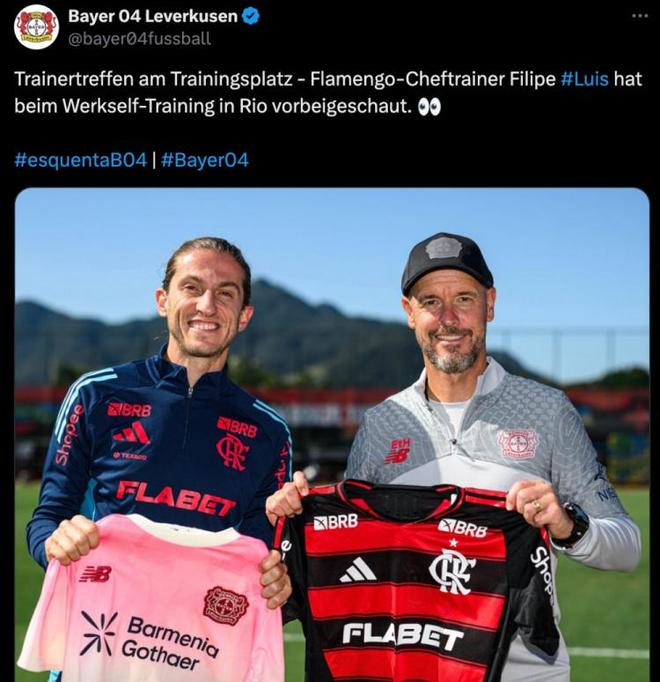 友誼為重，滕哈赫與費(fèi)利佩-路易斯互換球衣。