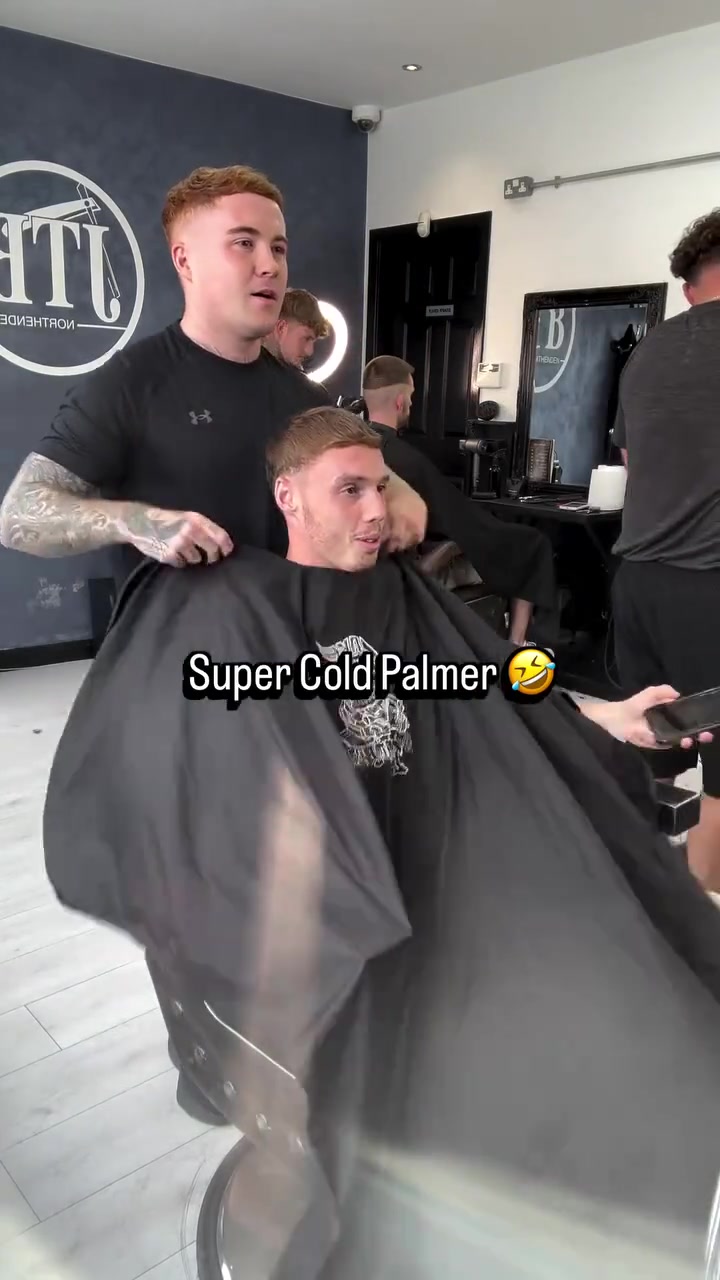 帕爾默23歲的人看著像40歲的人剃個光頭也比這強啊