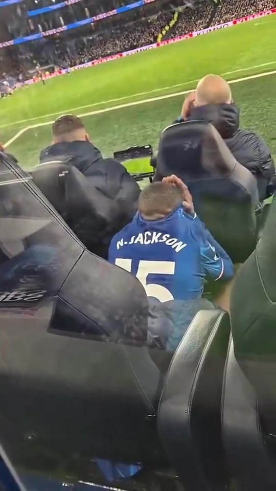 被寄予厚望名場面杰克遜下場后掩面而泣對自己表現(xiàn)十分不滿