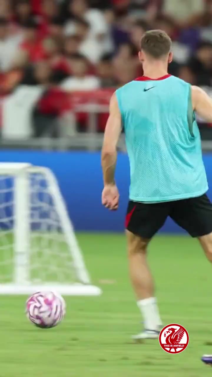 維爾茨極佳表現(xiàn)受到觀眾熱烈歡呼過(guò)億的進(jìn)攻球員就是不一樣