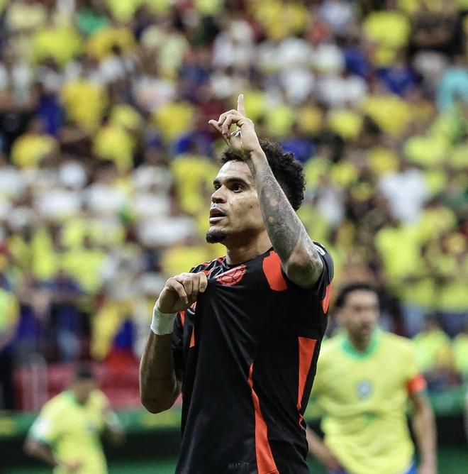 法媒：拜仁將報(bào)價(jià)7000萬(wàn)歐+獎(jiǎng)金求購(gòu)迪亞斯，幾小時(shí)后見(jiàn)分曉。