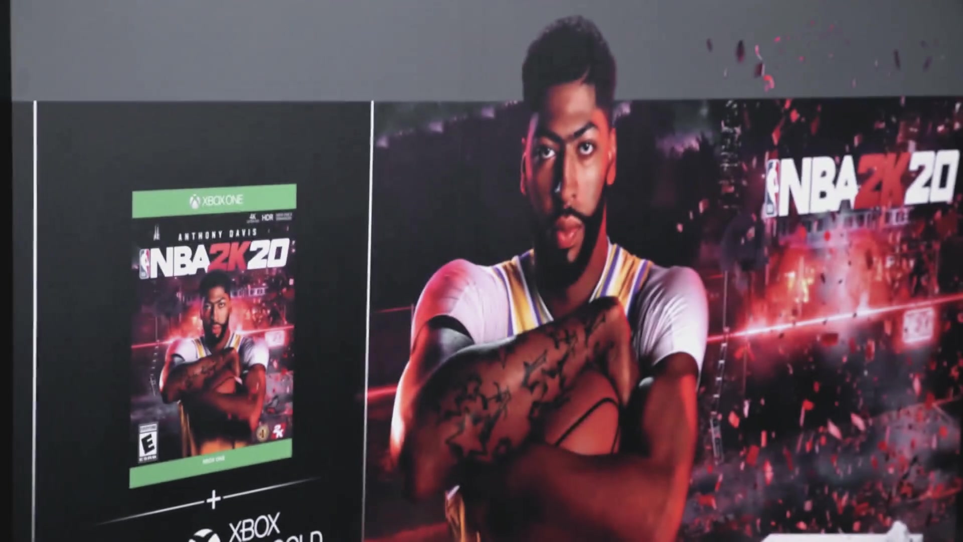 還是喜歡紫金戰(zhàn)袍的你回憶會懲罰每一個念舊的人