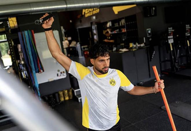 魯爾康復無望，詹季受影響；多特引援計劃或受挫。