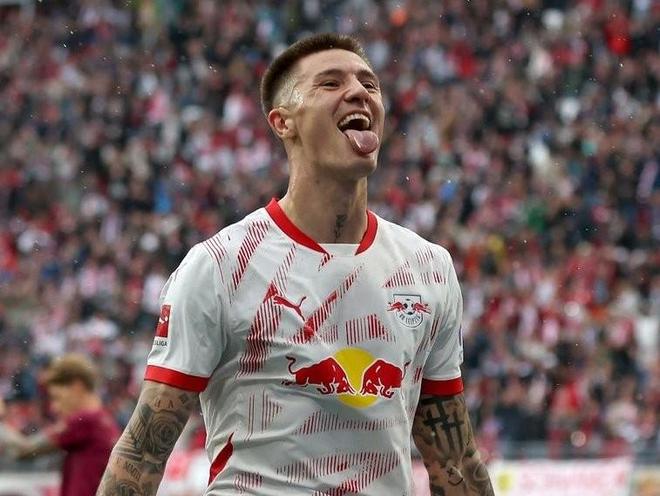 記者：紐卡報價超6000萬鎊，等萊比錫答復(fù)。