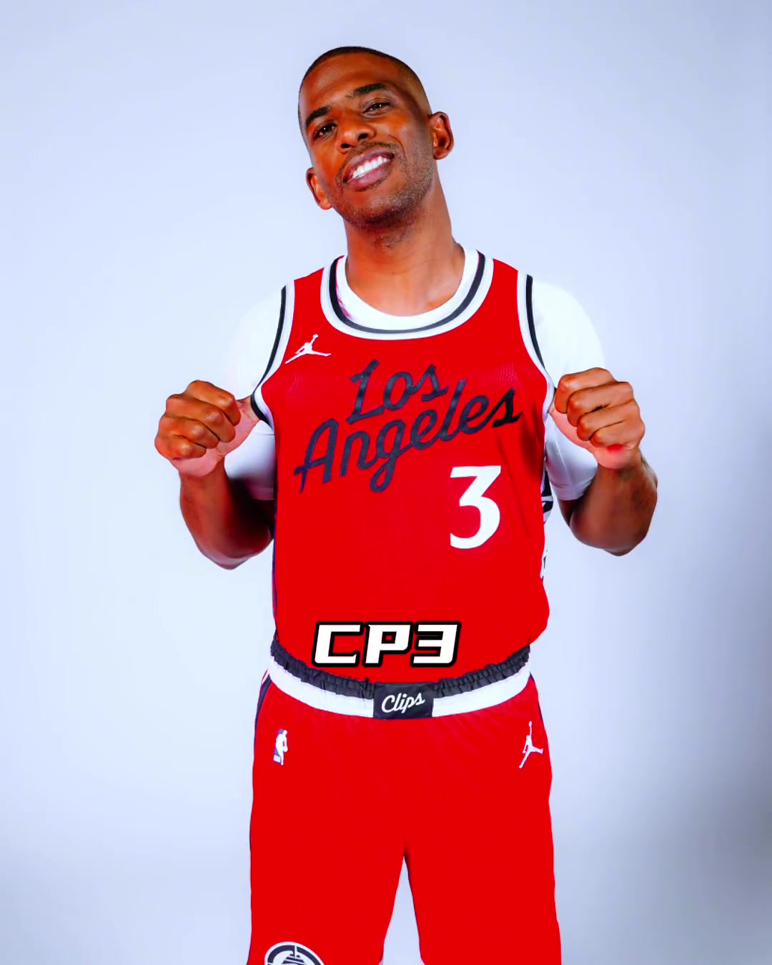 老船長(zhǎng)回來(lái)了保羅拍攝快船定妝照