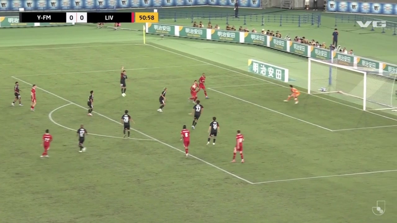 有一說一雖然射偏了但努涅斯的跑位絕對一流