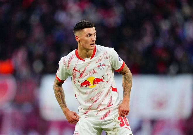 羅馬諾：曼聯(lián)考慮交易，加入球員換謝什科