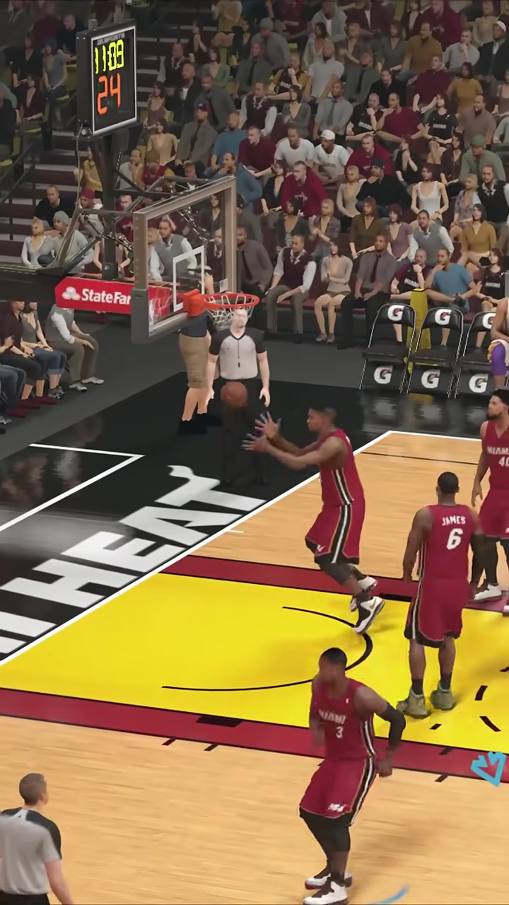 12年前的NBA2K這背身腳步做得是真流暢啊