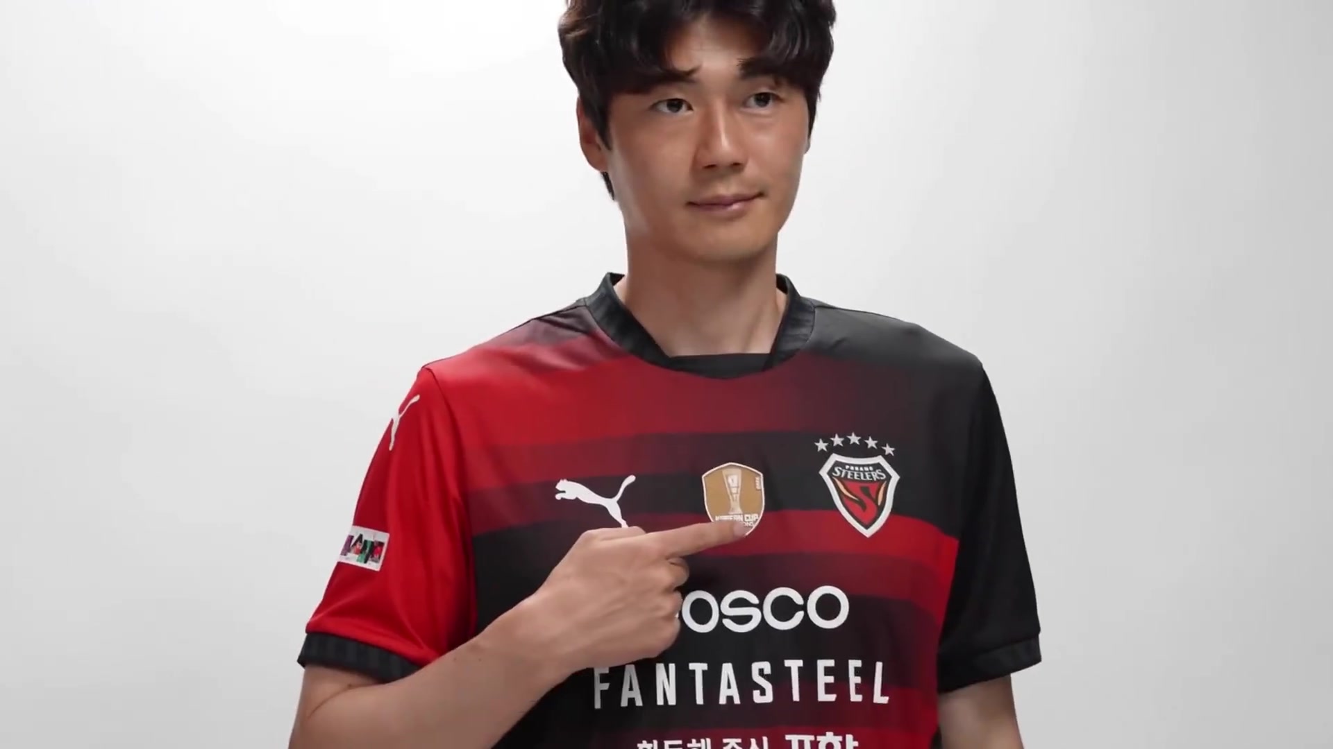 首爾名宿奇誠庸轉(zhuǎn)投死敵球迷破防給俱樂部辦白事