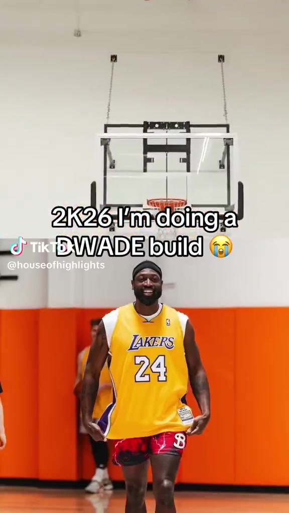 經(jīng)典啊韋德穿上科比球衣復(fù)刻其打板三分絕殺自己名場(chǎng)面