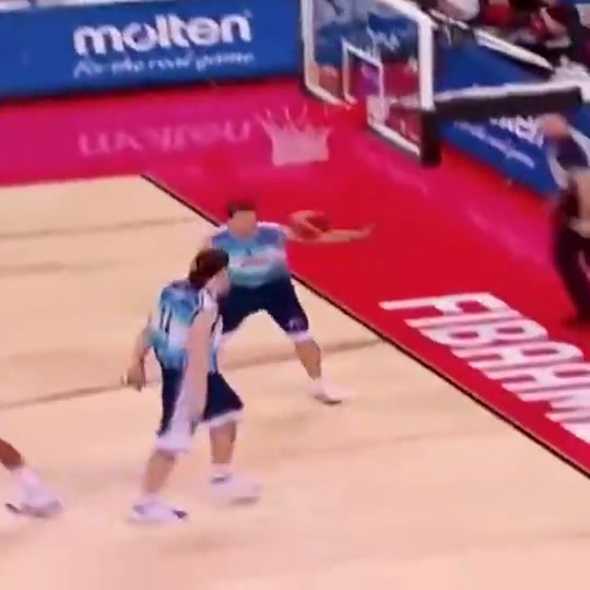 當科比和詹姆斯一起下快攻就問你該防誰吧