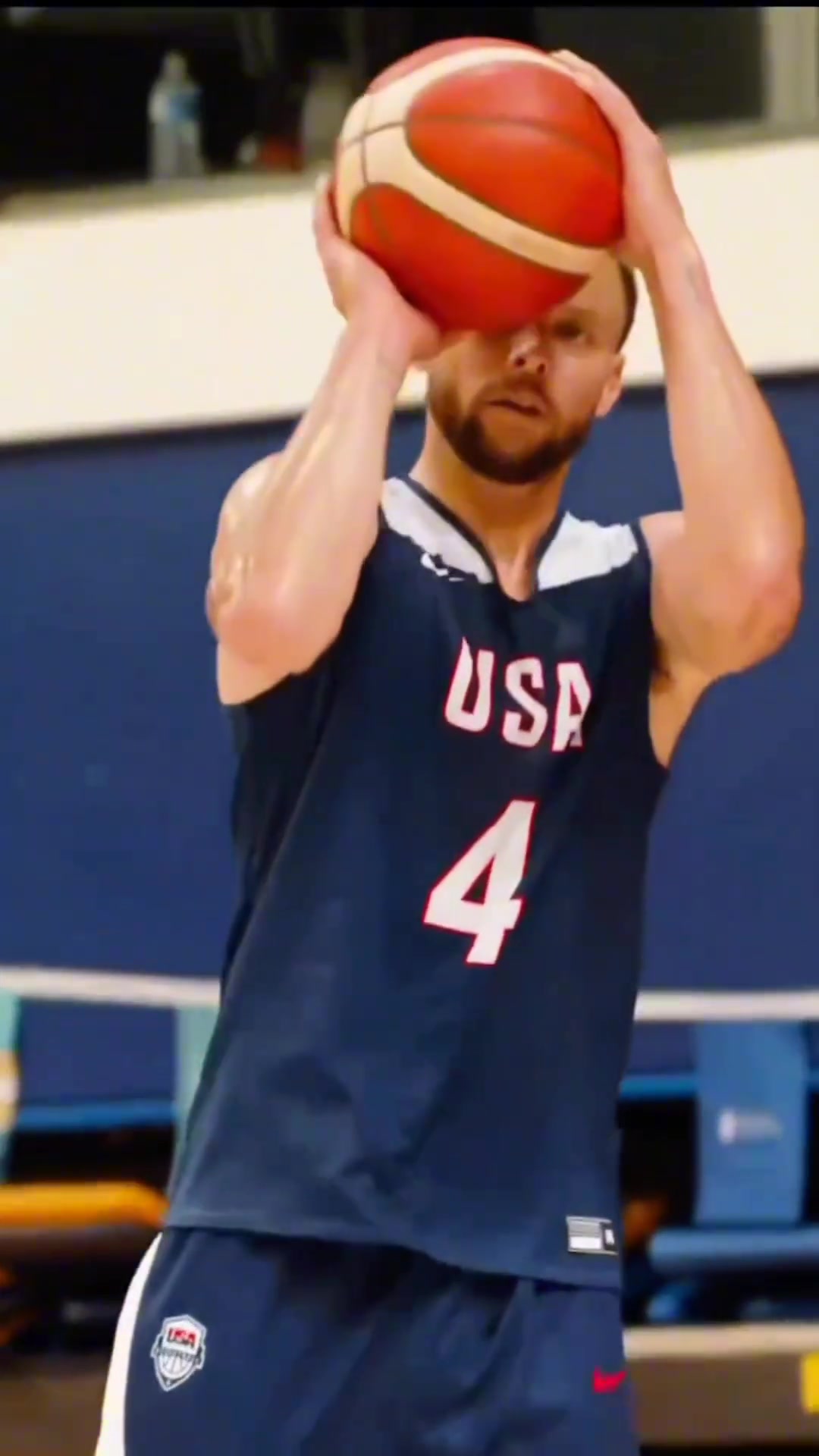 庫里接球投籃細(xì)節(jié)解析投籃力線偏身體右側(cè)右肩肩上部投籃