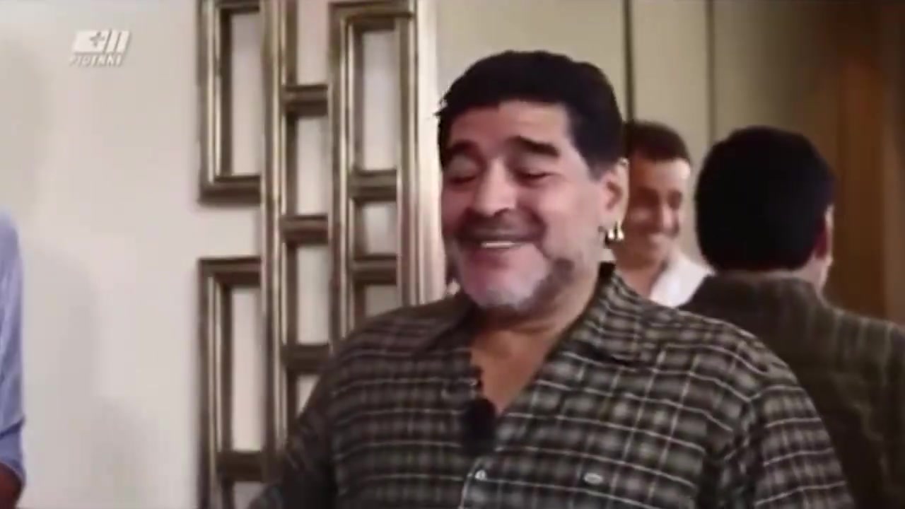 球王迭戈馬拉多納86/87意甲個(gè)人集錦球場上獨(dú)一檔的存在