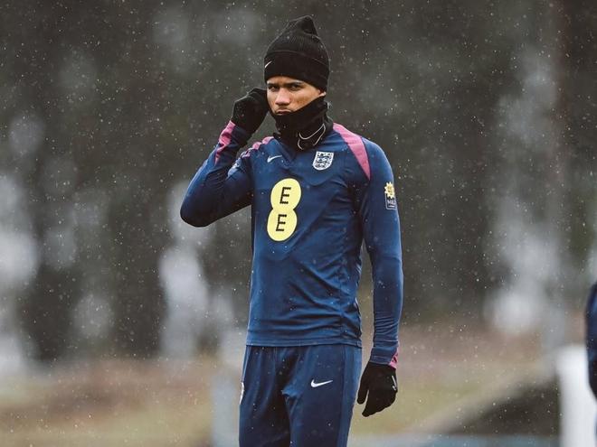 羅馬諾：拜仁、阿賈克斯盯上17歲中場穆卡薩，曼城信任其潛力