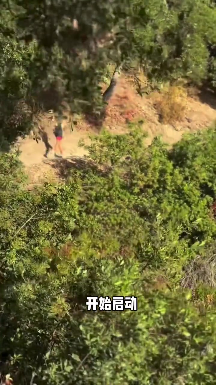 庫里開啟狂野跑山訓(xùn)練 不得不說他這心肺是真強啊