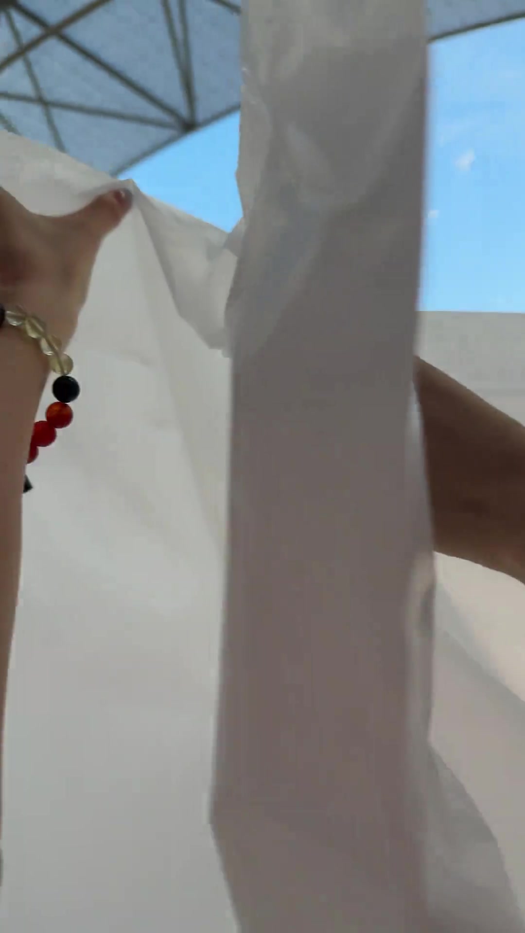 現(xiàn)場女球迷準(zhǔn)備拉tifo了亞洲最酷不為過吧