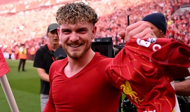 英超豪強(qiáng)爭(zhēng)搶，六次首發(fā)淪為雞肋，標(biāo)價(jià)5000萬(wàn)鎊。