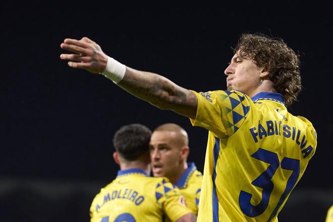 德天：多特暫緩法比奧-席爾瓦引進(jìn)計(jì)劃