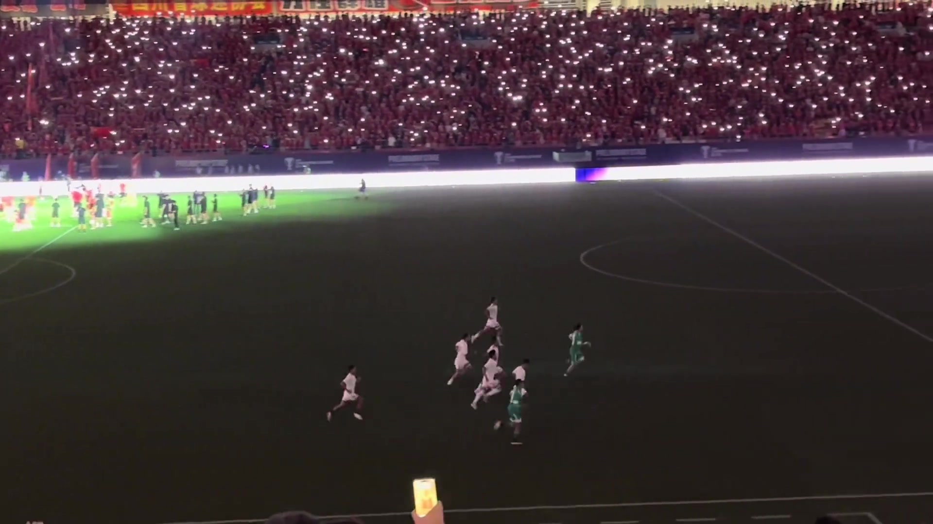 曼谷聯(lián)輸球后未登場的替補加練個別打滿全場的也在加練