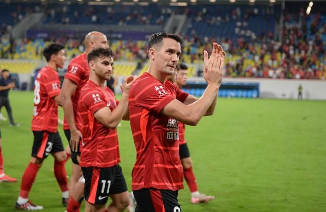 足球報：業(yè)內(nèi)人士認(rèn)為，蓉城3-0開啟亞洲頂級俱樂部之路