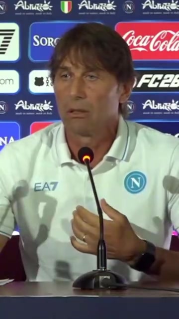 孔蒂談德布勞內(nèi)他從未缺席過(guò)一秒鐘訓(xùn)練他令所有人感到驚訝