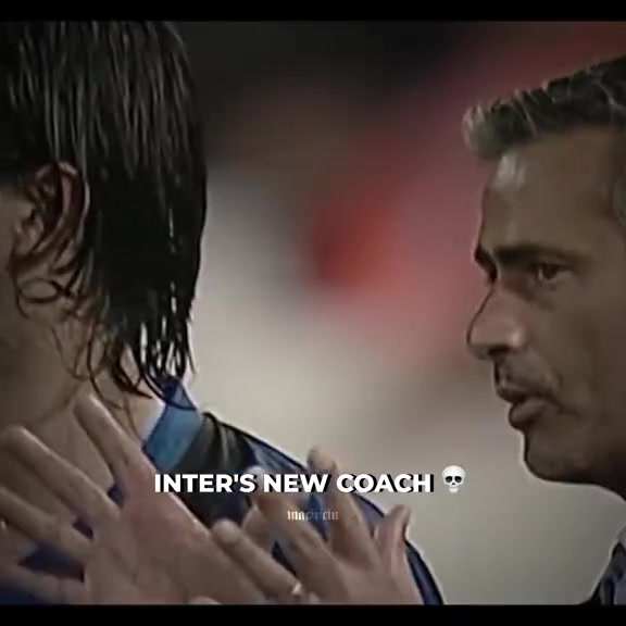 掌舵藍(lán)黑軍團(tuán)國米主帥齊沃是經(jīng)歷過生死考驗(yàn)的鐵血戰(zhàn)士