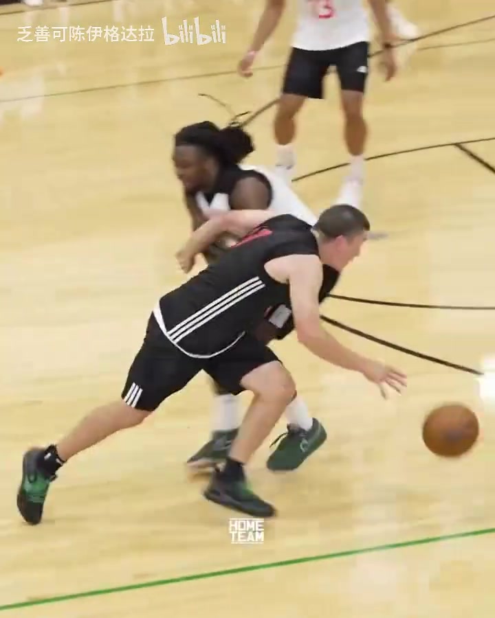 稍微出汗普里查德在兩小時(shí)內(nèi)的兩場半職業(yè)比賽中合砍86分