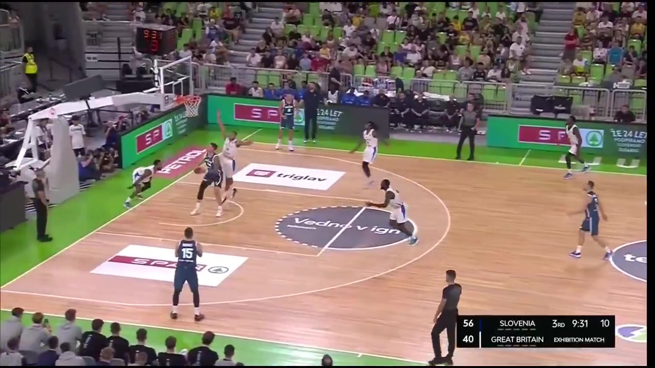 歷史級的視野東契奇兩記妙傳完美詮釋什么是傳球大師