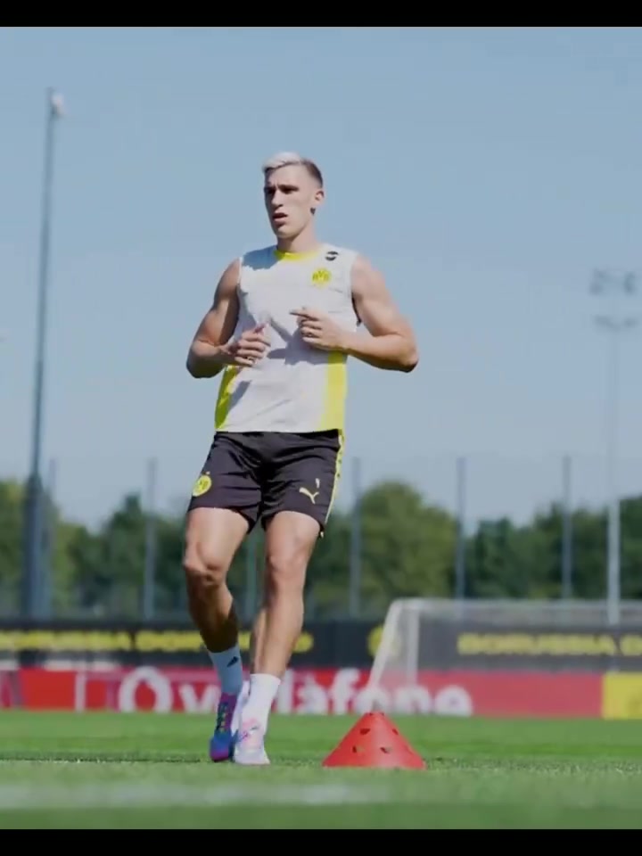 這肌肉架子真帥啊施洛特貝克恢復訓練中